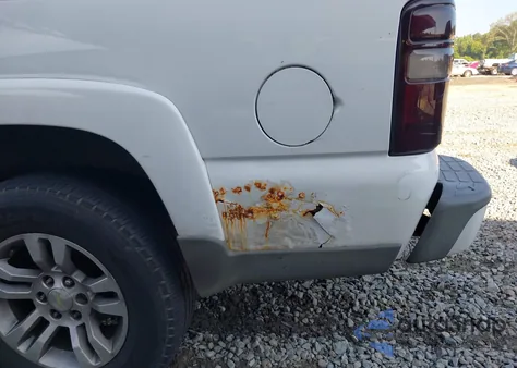 2003 Chevrolet Suburban 1500 Z71 from USA, damaged, VIN 3GNFK16ZX3G188078